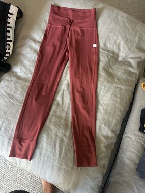 Vuori High-Waist Rust Leggings